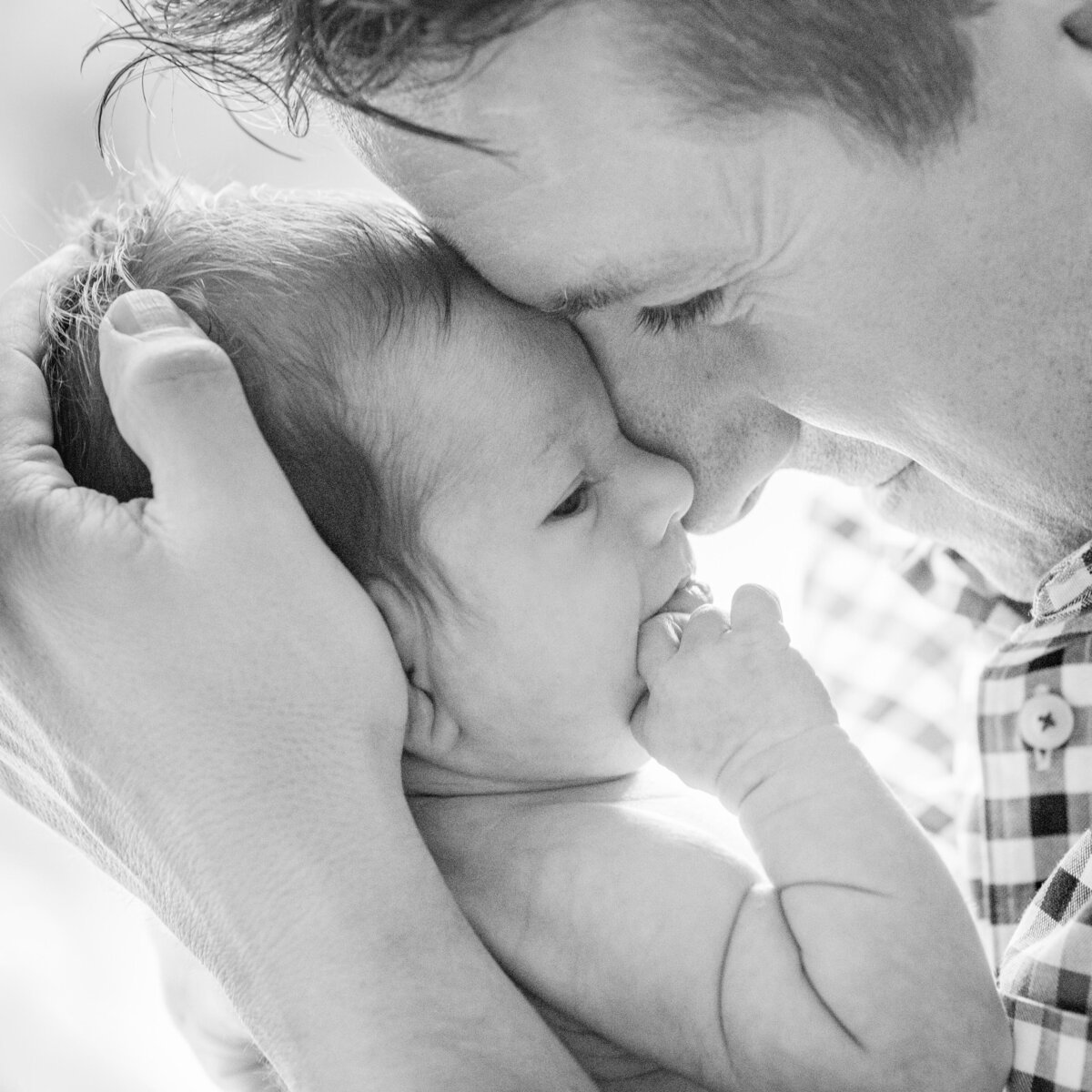 macy-yap-photography-father-and-daughter-portrait-session-vancouver