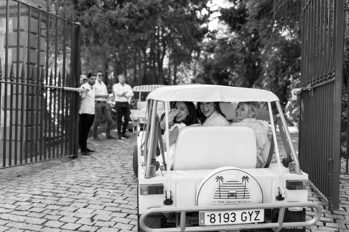 042-REVISED-024EW-ARTISTS-FAVORITES-FINAL220930-110-