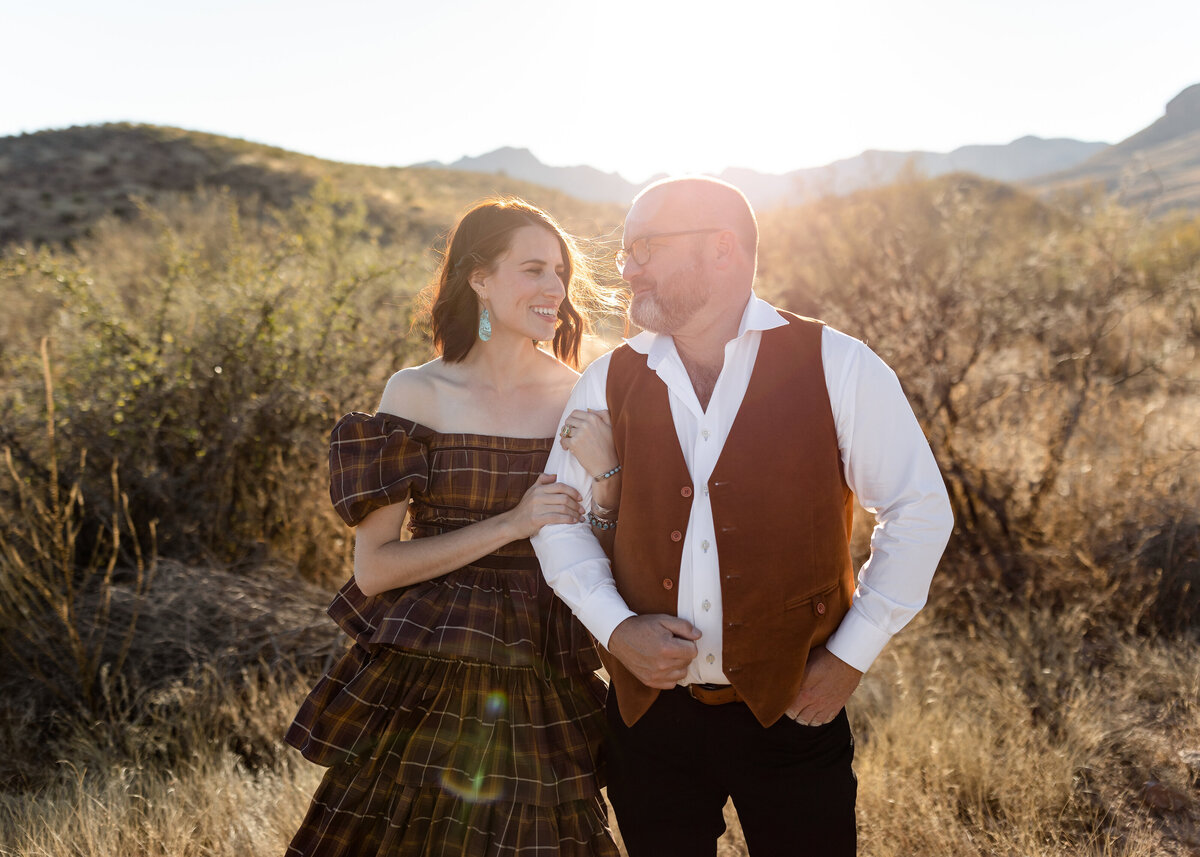12102022_Rebecca+LeoDesertPortraits_TubacAZ_AnjaJensenPhotography-77