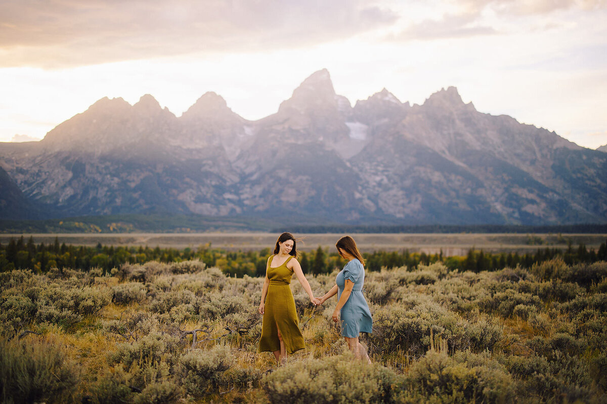 Fort Collins Engagement Wedding Photographer Denver LGBTQ Queer Same Sex Inclusive Estes Park Colorado Venue Planner RMNP Liz Osban 035