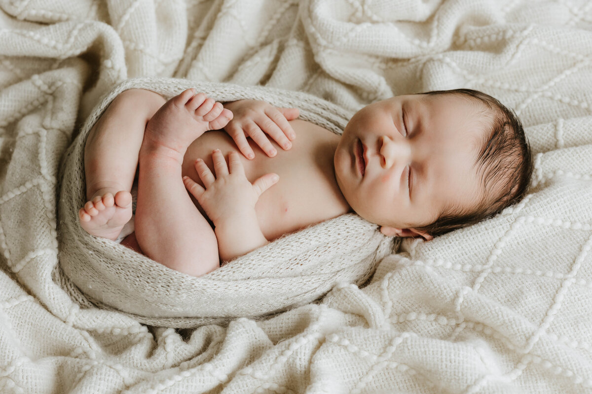 natural newborn photography session