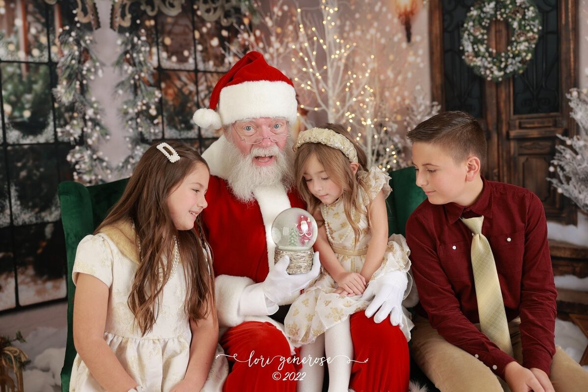 lehigh-valley-photographer-lori-generose-lg-photography-christmas-santa-photo-session-bangor-pa