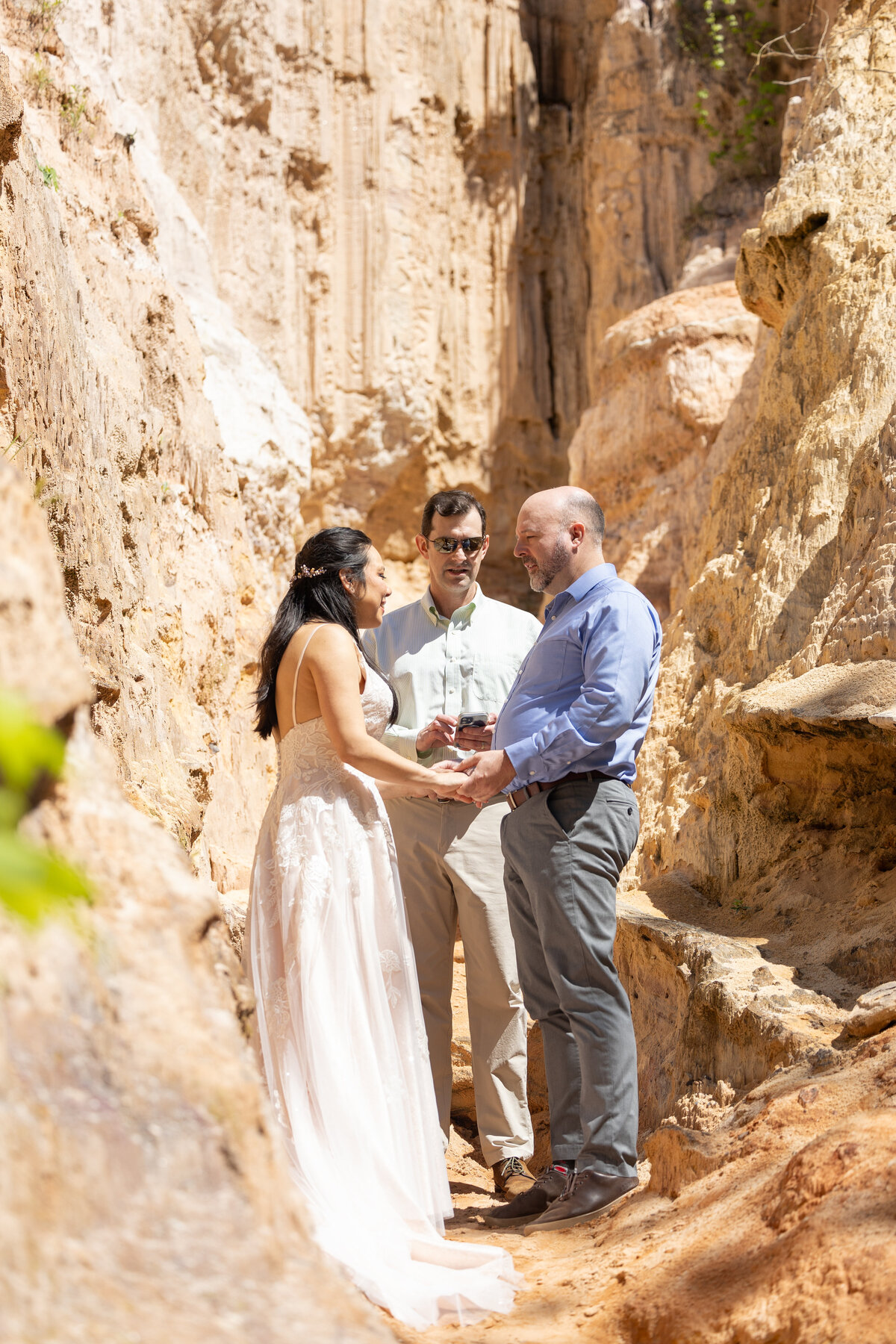 bride-and-groom-saying-vows-at-Providence-Canyon-State-Park-Amanda-Richardson-Photography.jpg