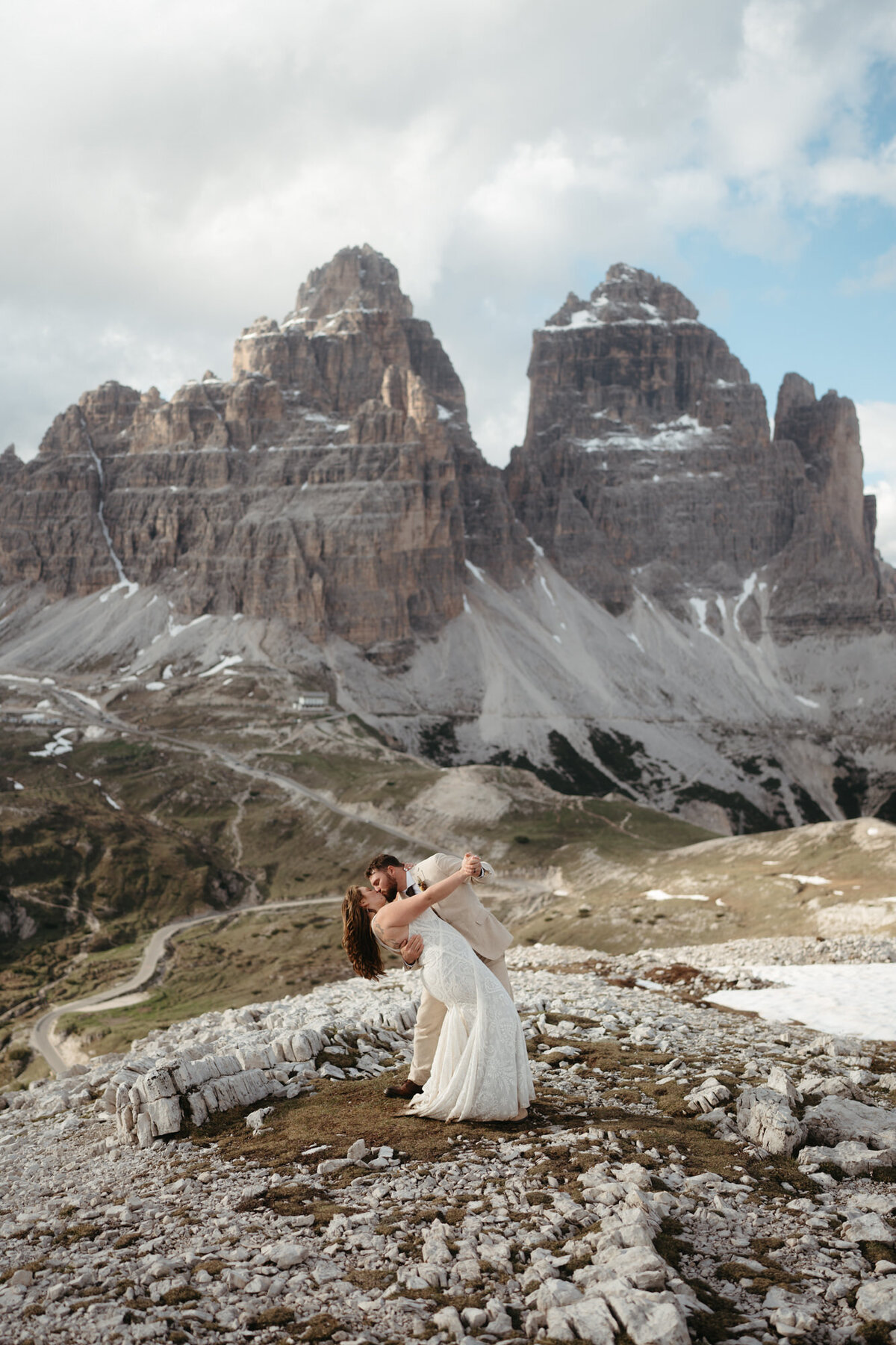 the_chaffins_international_destination_wedding_elopement_photographers_sammie_chaffin_micah_editorial_adventure_photos_travel_dolomites_italy_45