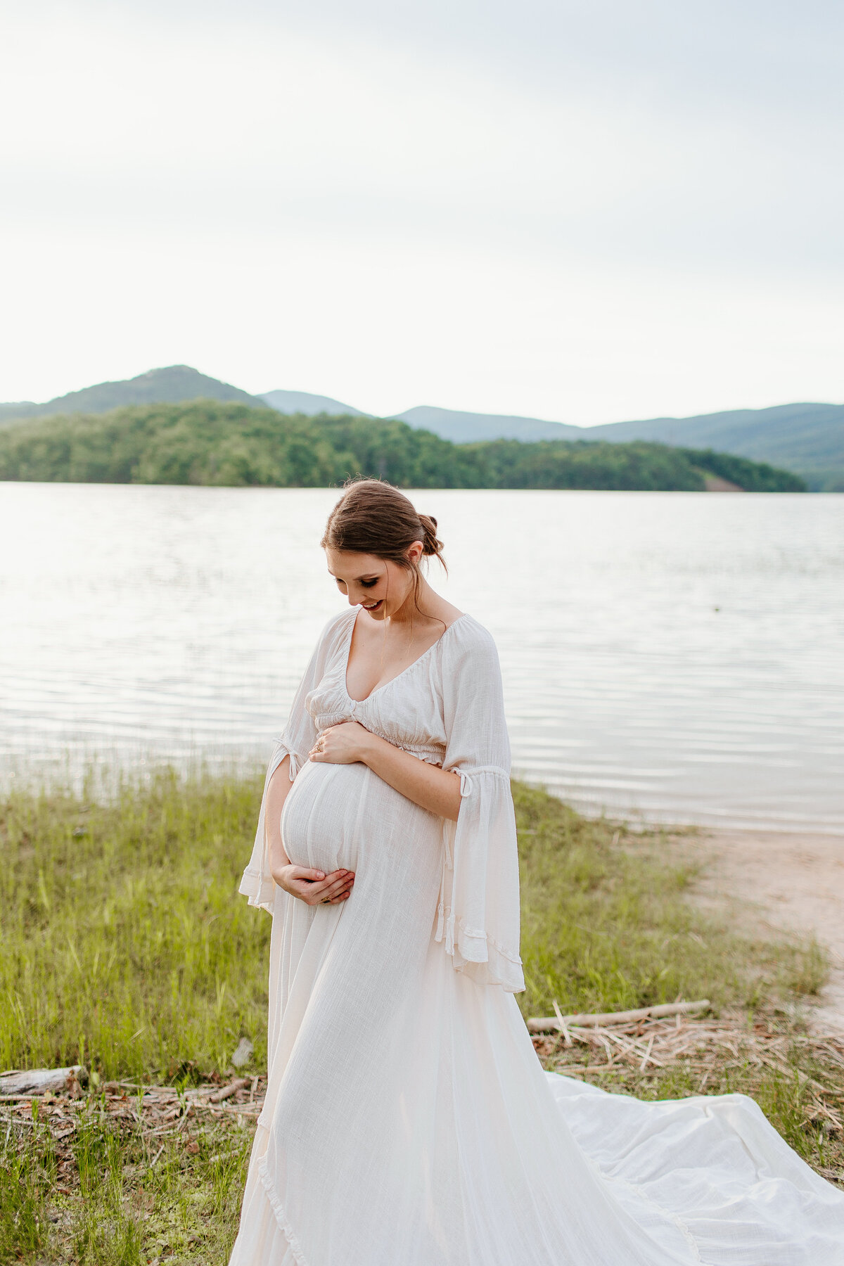 Documentary-Maternity-Session-at-Carvins-Cove-RJ-97