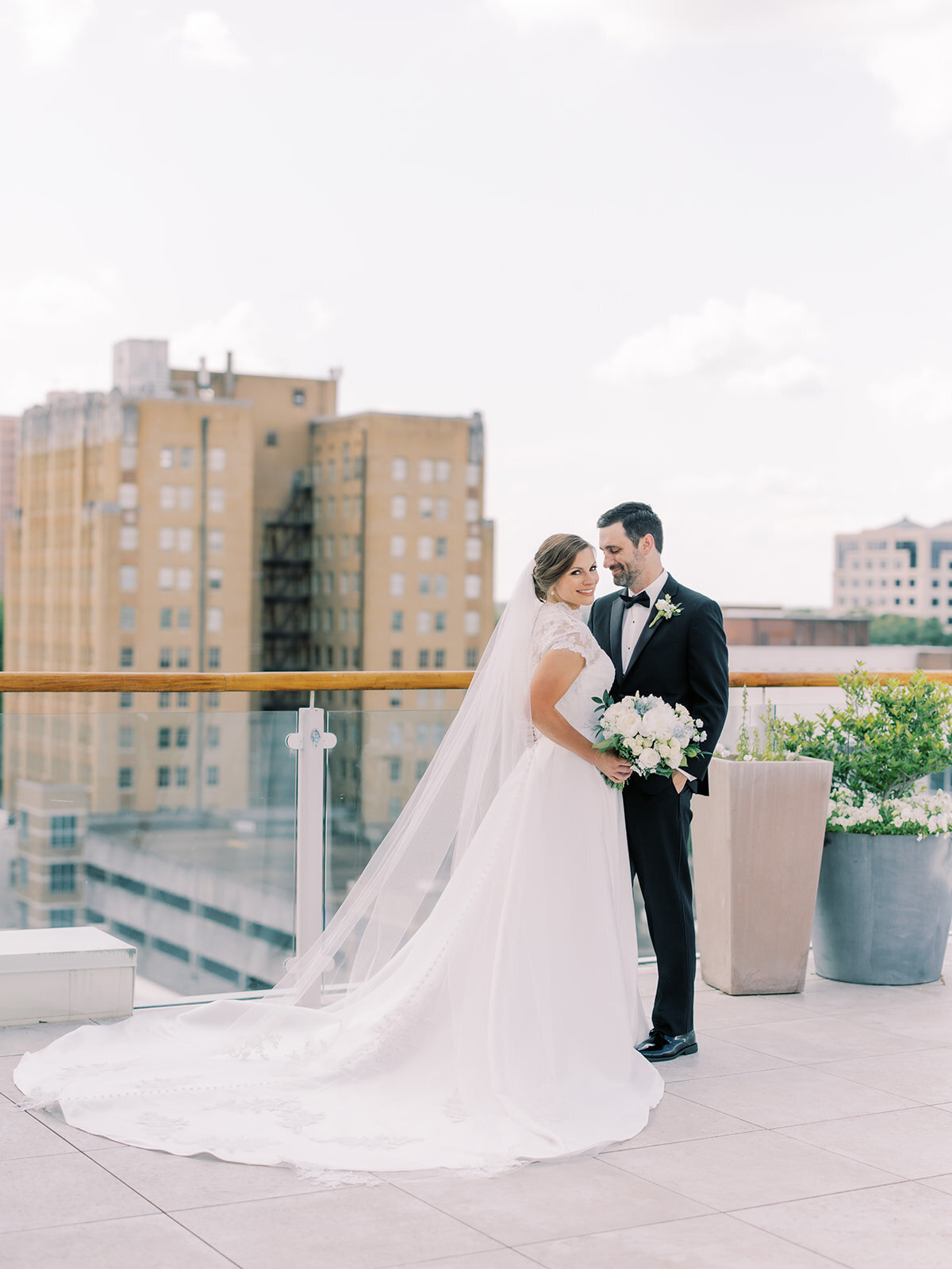 shea-gibson-mississippi-marriage-motherhood-photographer-leblanc-wedding-440