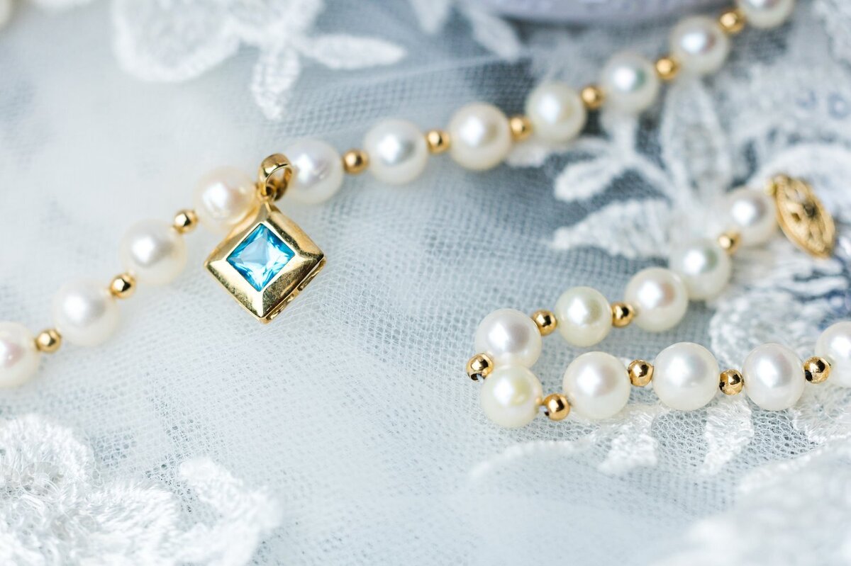 wedding jewelry lace detail