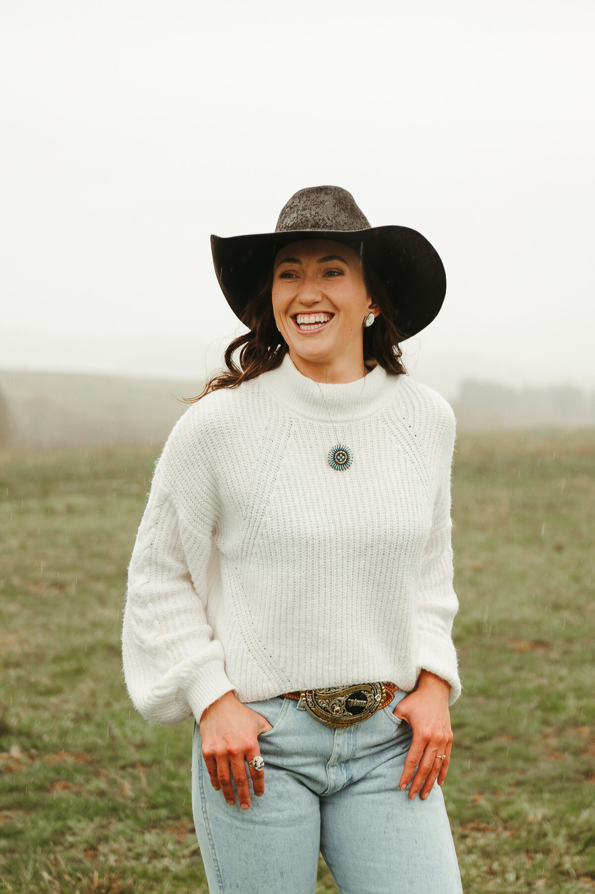 presley-gray-photo-montana-western-style-engagement-3652