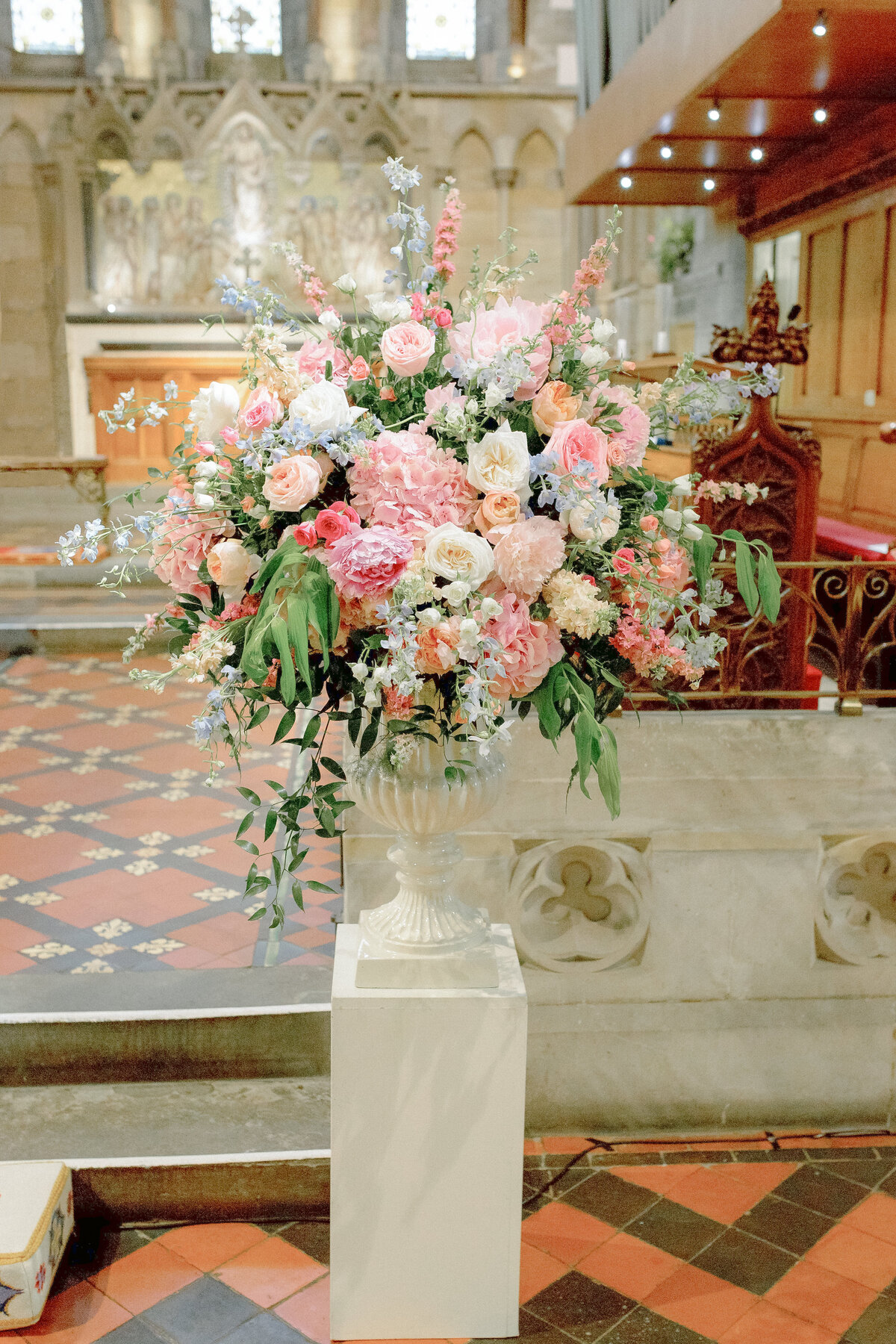 Wedding flowers by Mood Flowers St Andrews Scotland