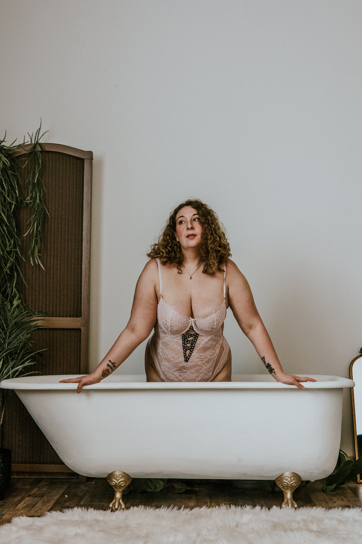 bathroom boudoir photography