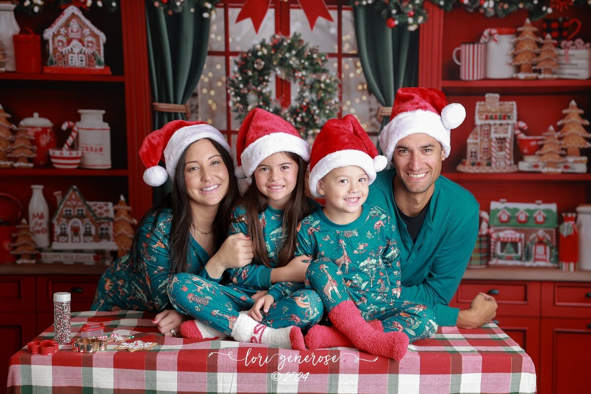 lehigh-valley-photographer-lori-generose-lg-photography-christmas-studio-mini-session-upper-nazareth-pa