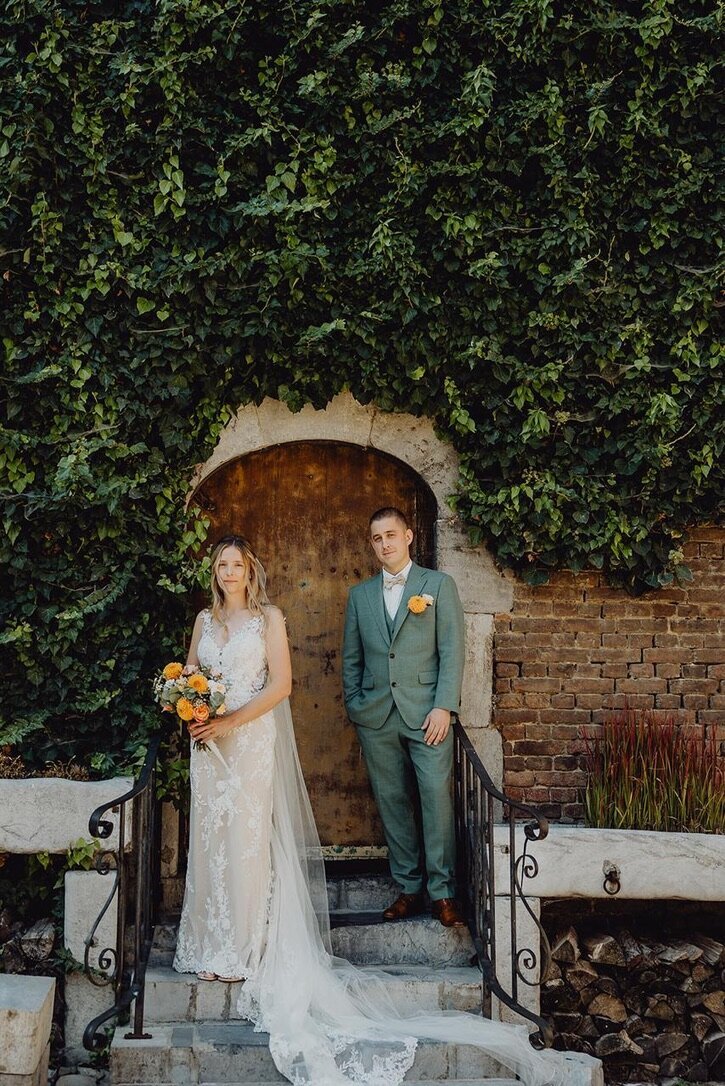 17F8B9F4-6A41-49B4-B18A-45D16ACD31B6_1_105_c