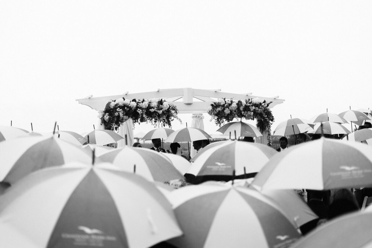 umbrellas-chatham-bars-inn-wedding