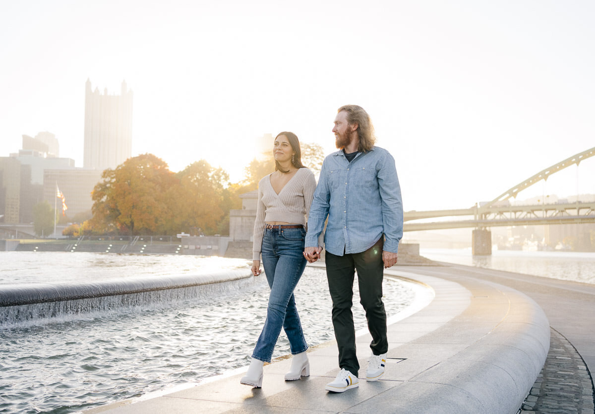 Engagement-couple-bridges-pittsburgh