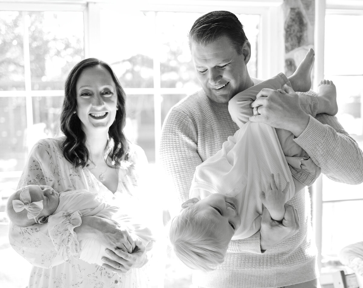 newborn-photos-at-home-chesapeake-newborn-photographer