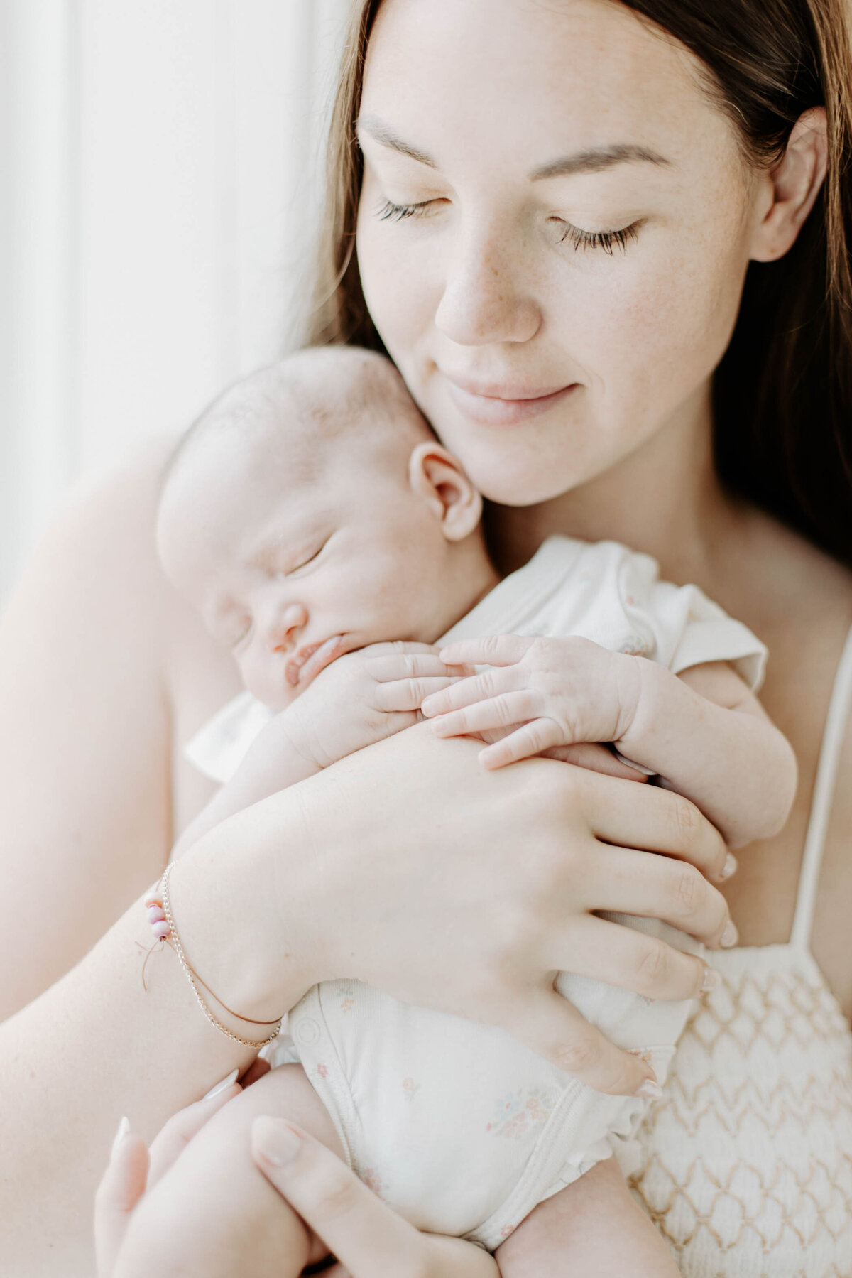 vancouver-at-home-newborn-maternity-photography-session-marta-marta-photography-24