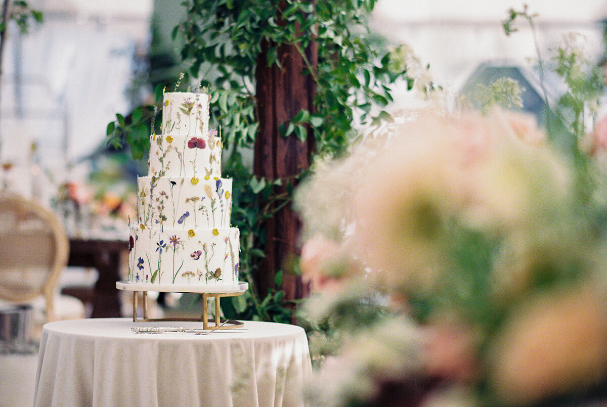 Calluna-Events-Boulder-Greystone-Wedding-Cake