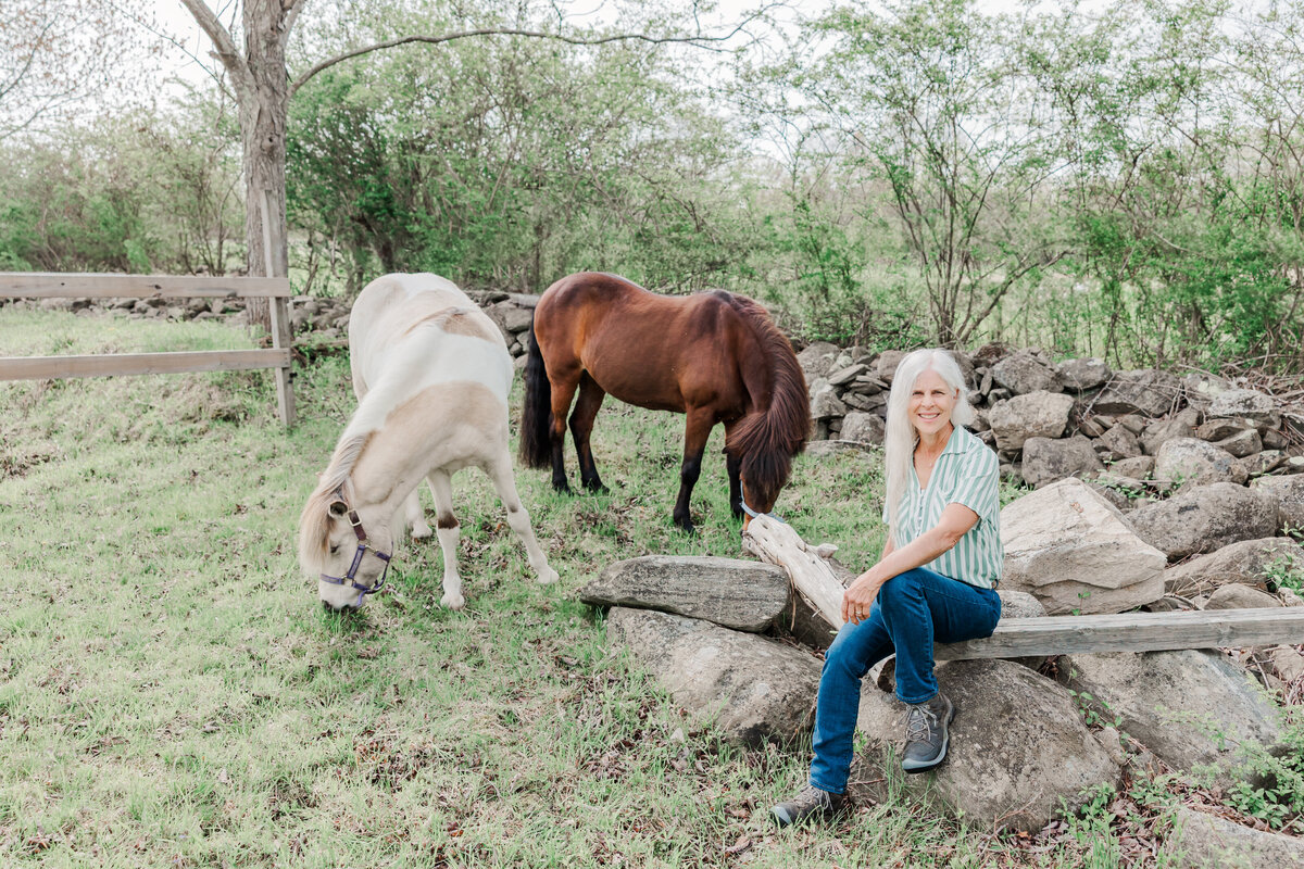 brittany-graf-photography-suzy-graf-jasmine-plane-ct-farm-life-38