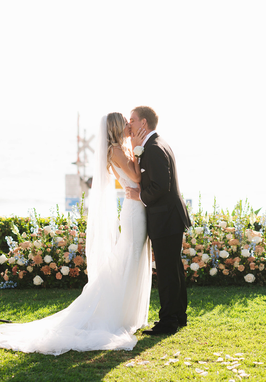 pretty-palm-leaf-event-co-morgan-and-alex-wedding-at-ole-hanson-11