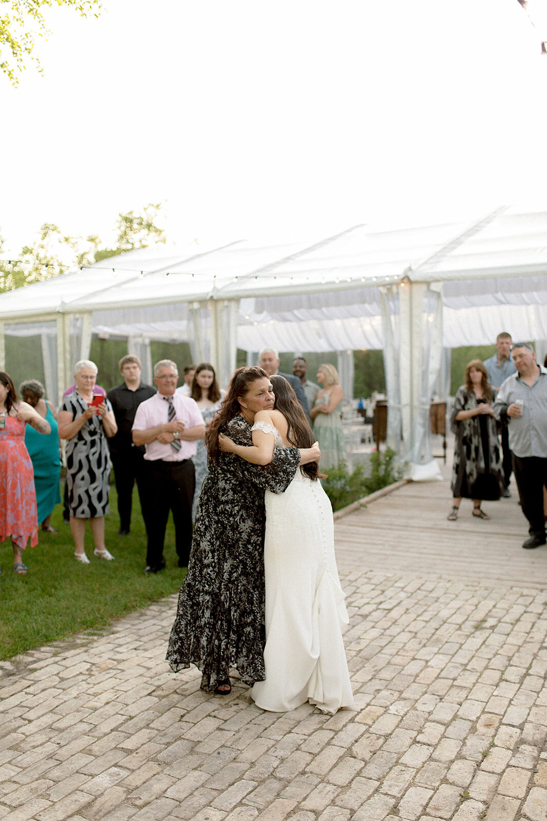 Kinloch Grove Wedding Venue Photos - Winnipeg Manitoba Wedding Photographer - Romantic Timeless Wedding Photography