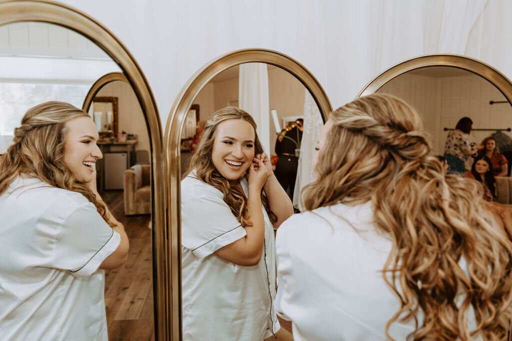 Erika+Alec_GettingReady_10.19.24-24