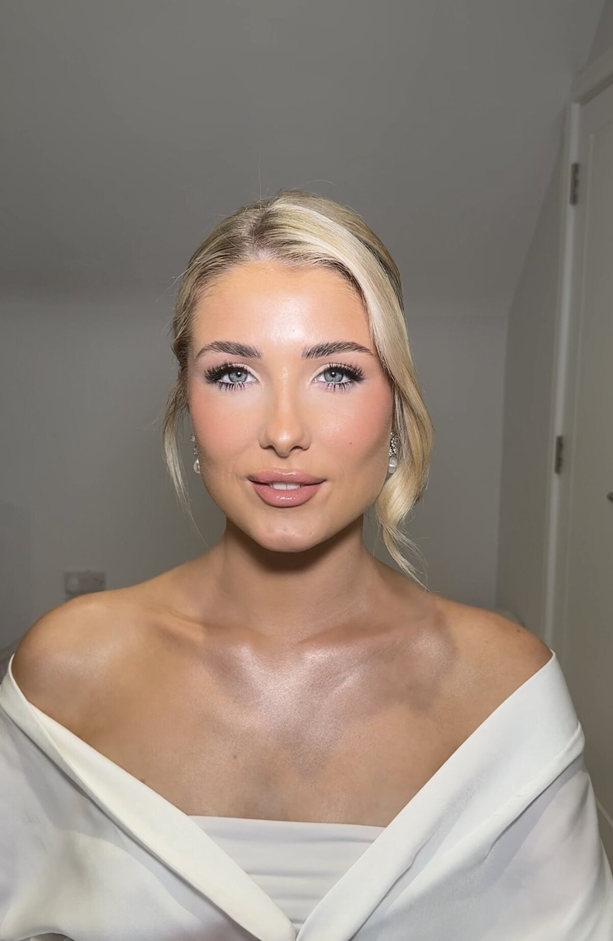 bride.blonde.wedding