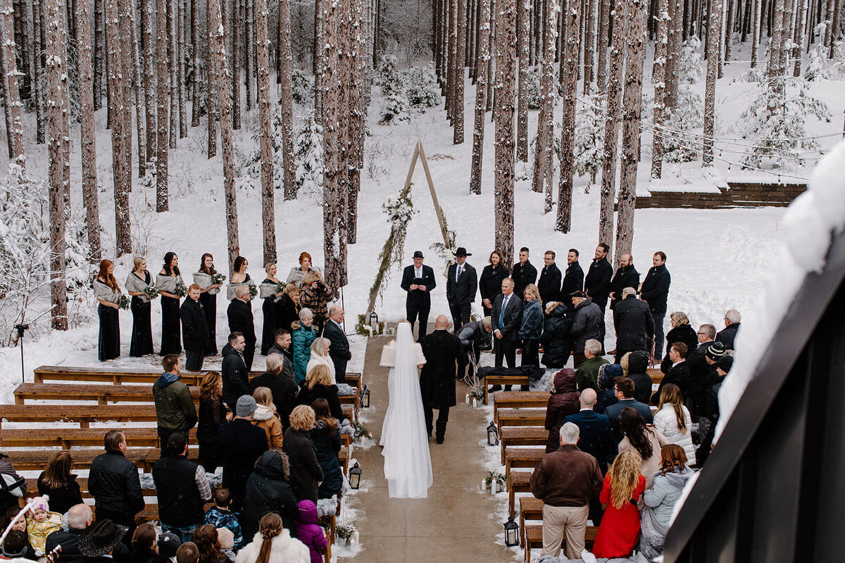 Pinewood Events - Minnesota Modern Nature Inspired Venue - Winter @itsMollySheppard - 2