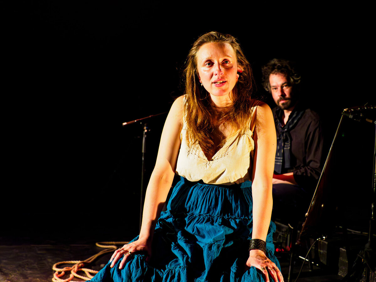 MATTEA Idée originale, interprétation Alexandra Lacour : texte Laura Léoni : mise en scène Sébastien Bonnabel : concept musical et sonore Alexandra Lacour, Ulysse Chaffin_4080072-Enhanced-NR