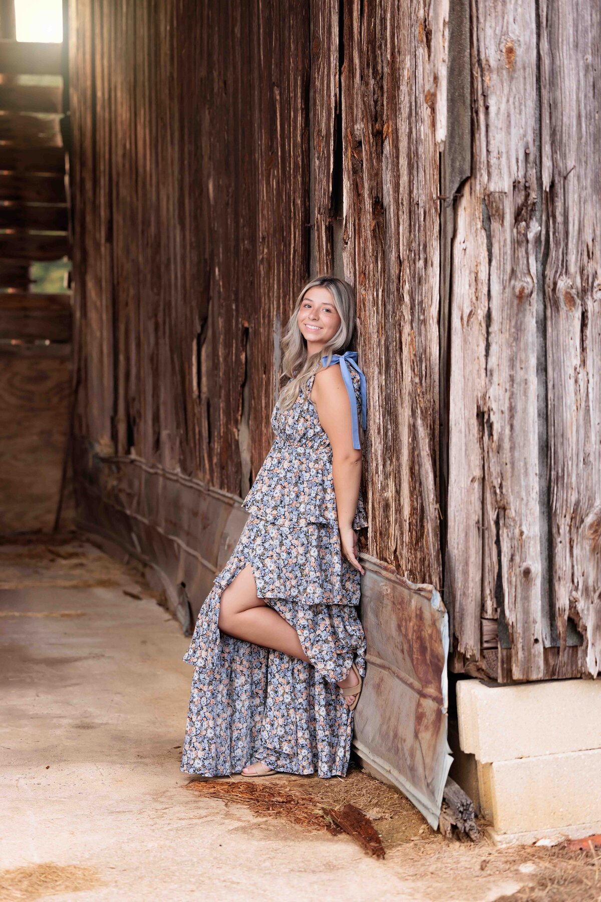 Old Rustic Barn in Raleigh NC for senior pictures.