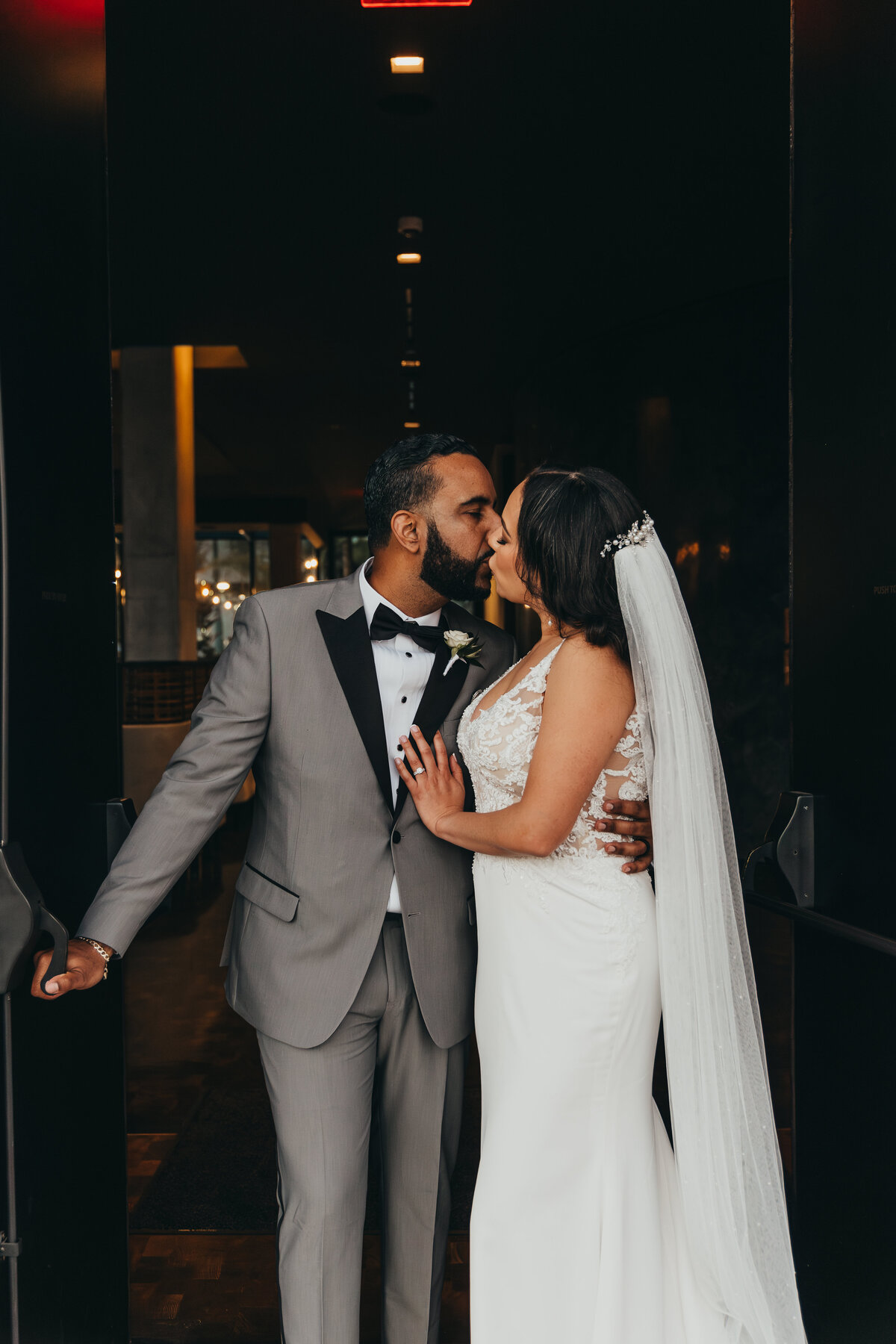ariel-amir-photo-hotel-haya-elopement-chantilly-chic-celebrations-16