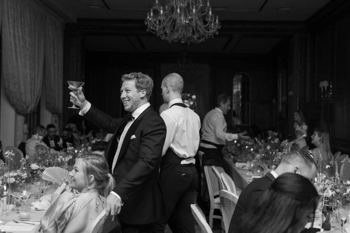 Flora_And_Grace_Analog_35mm_Editorial_Wedding_Photographer (1 von 1)-152