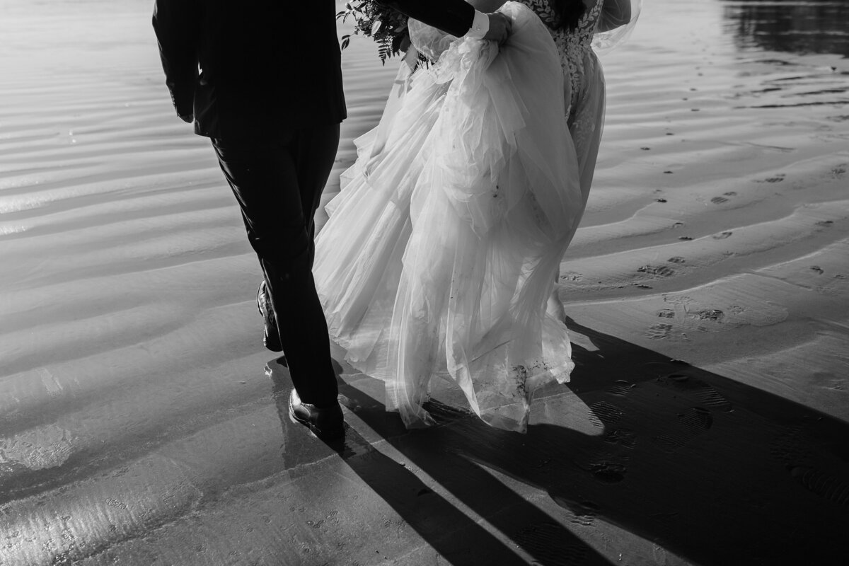 tofino-intimate-beach-elopement-photographer-6
