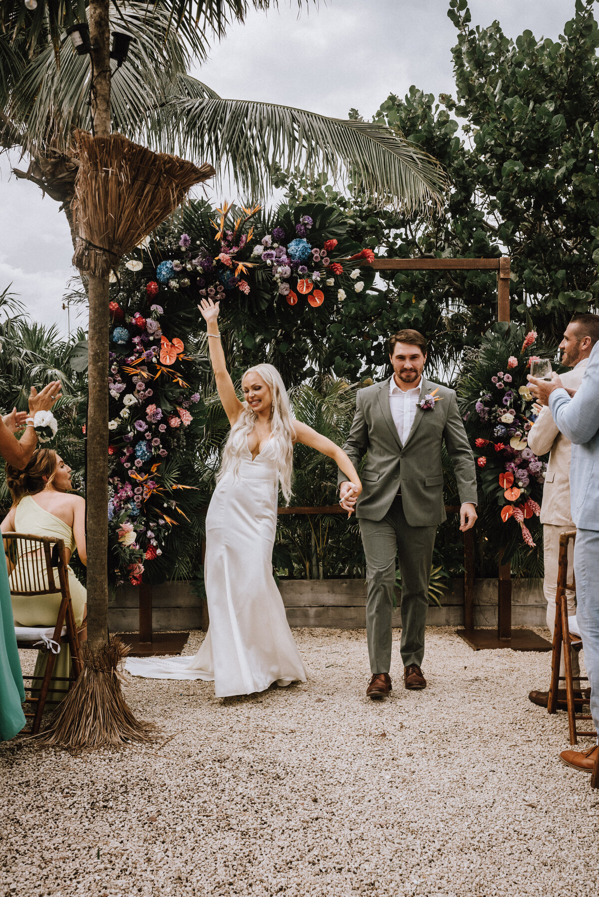 Ambar + Alejandro with Tulum Wedding Photos-02-1048