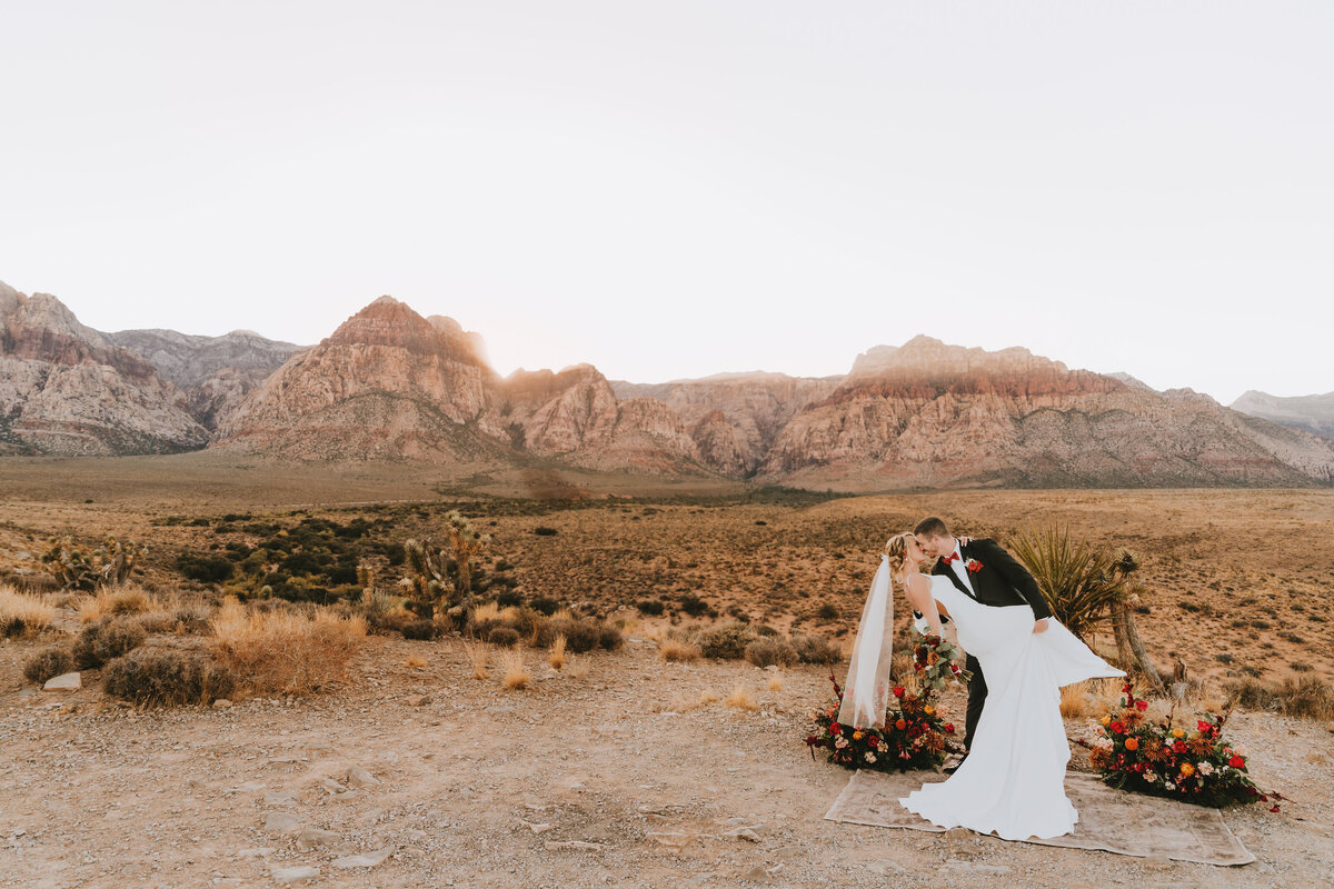 destination micro wedding photographer93