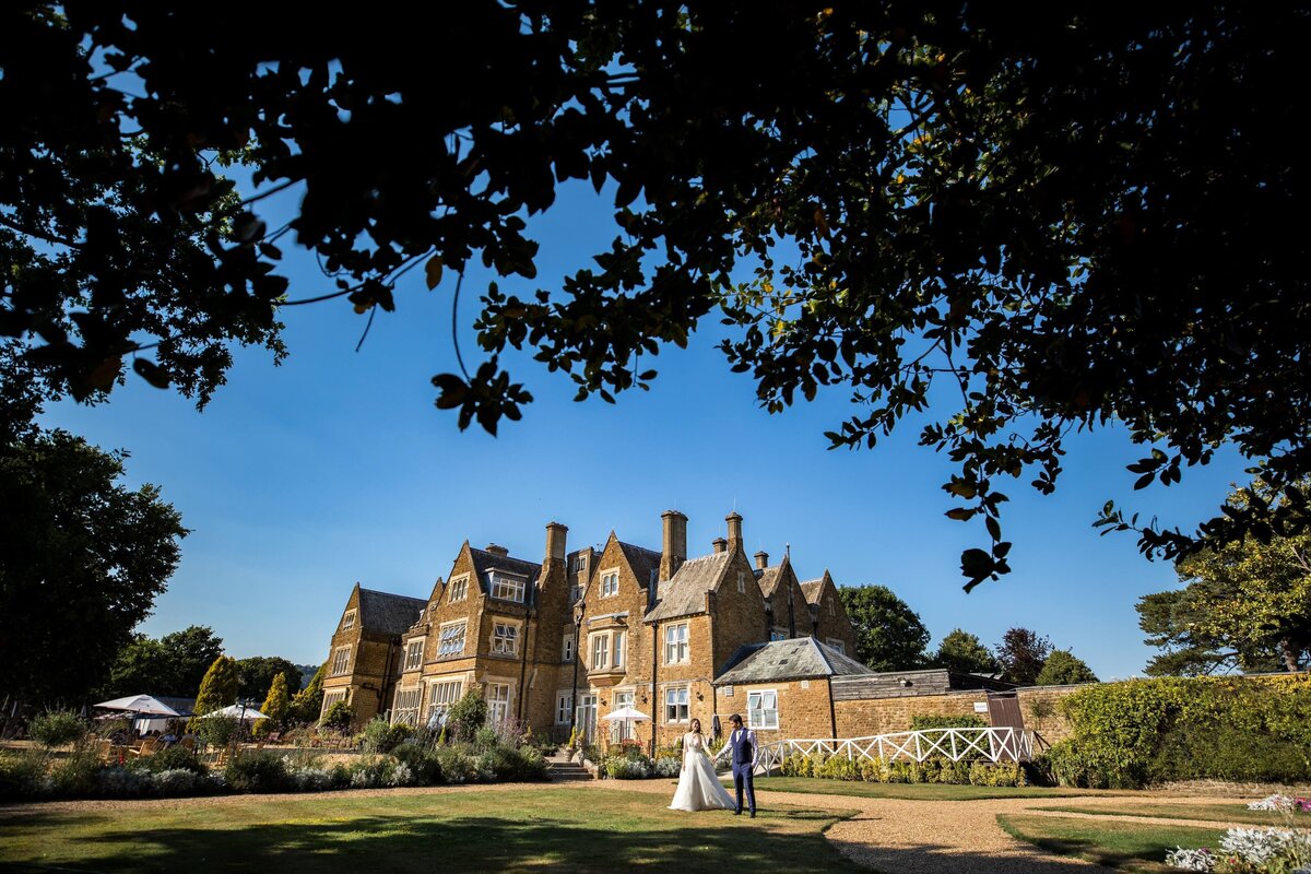 Surrey-Wedding-Photographer-004