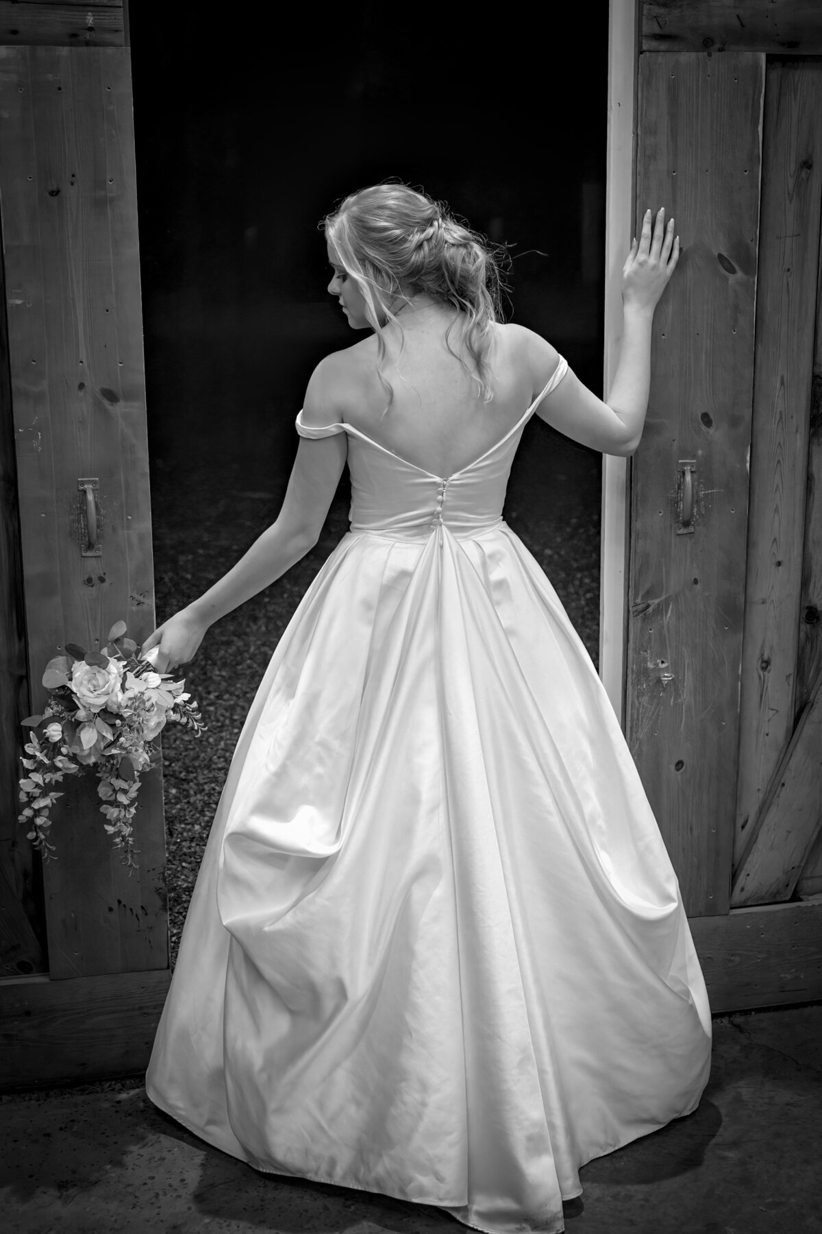 36-RaeganLiam-Wedding-Photographer-St-Cloud-Brainerd-MN-MindiJenningsPhotography