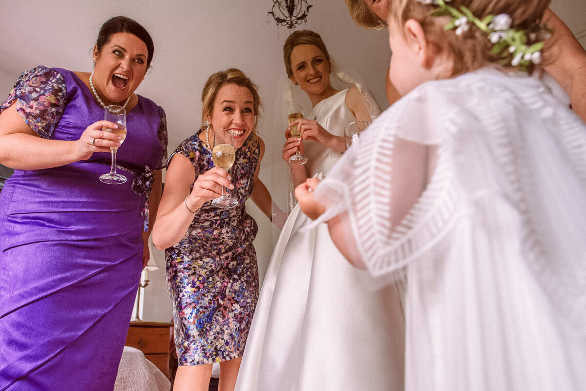 62 excited-bride-see-flowergirl