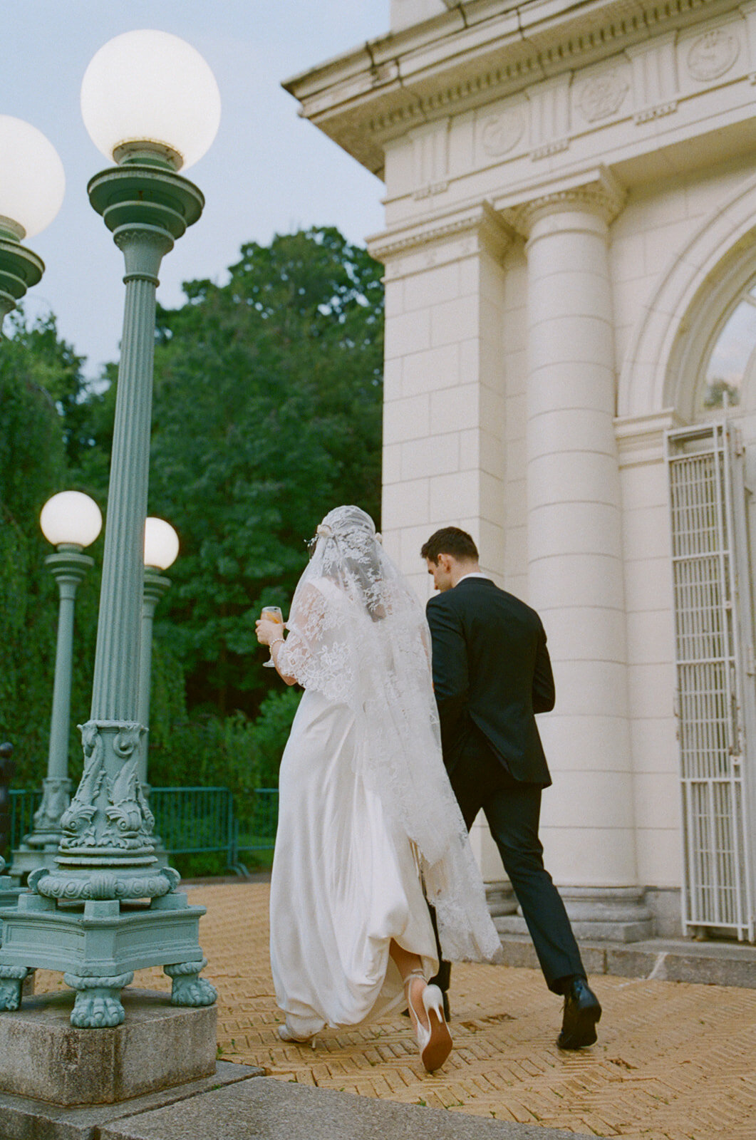 Faye-Fern-Creative-Ruby-Olivia-Rae-Hersey-Eugen-Hotaj-Prospect-Park-Boathouse-Wedding-Cocktail-Hour-20