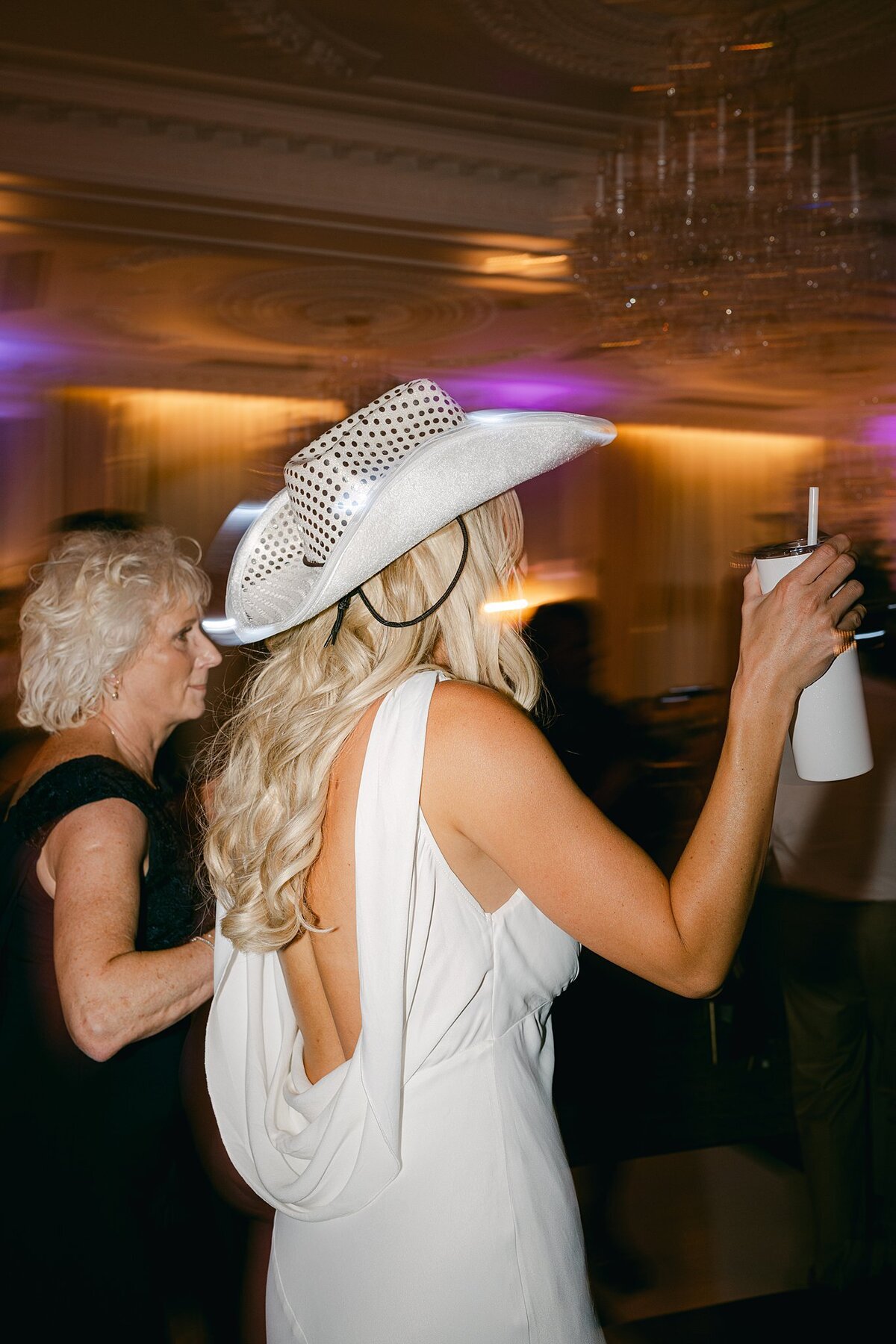 Hotel Carmichael Wedding Alison Mae Photography_2011