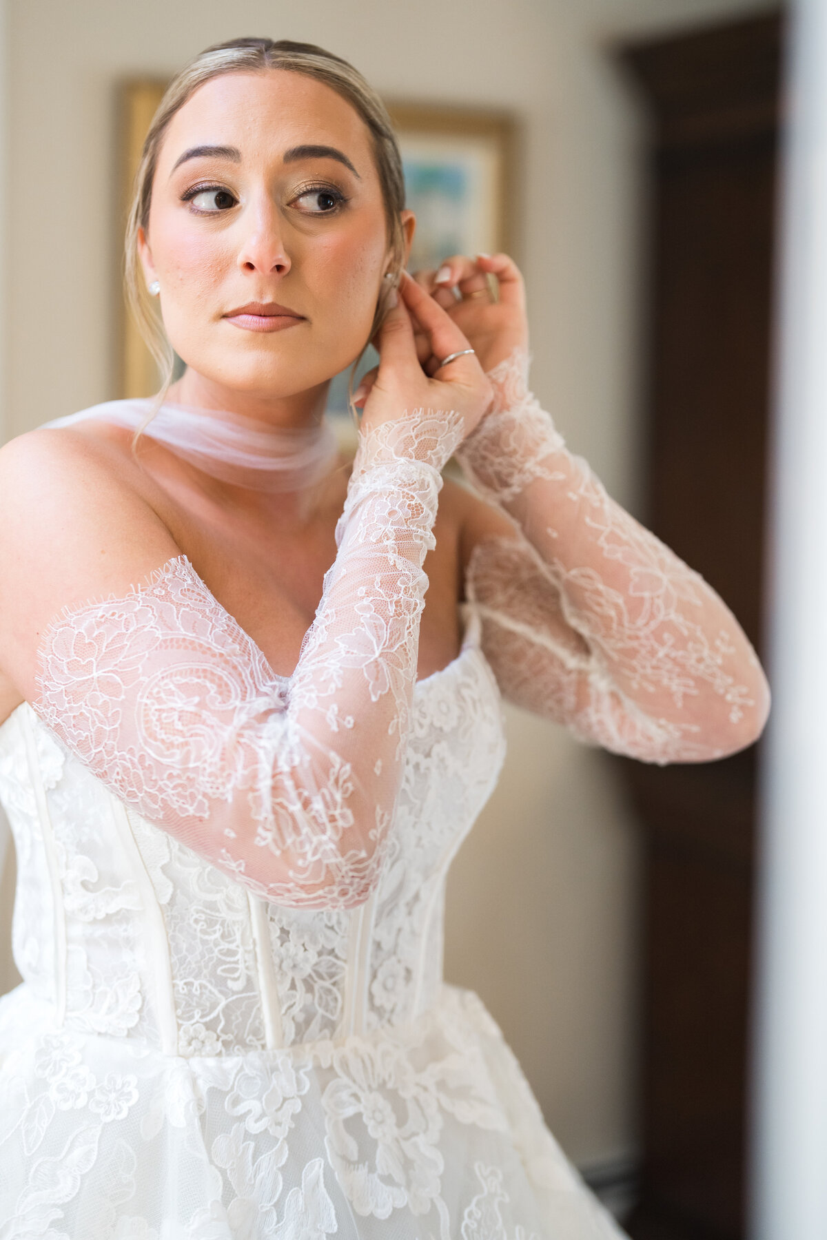 Get-ready-simply-ehite-bridal-custom-bride-2