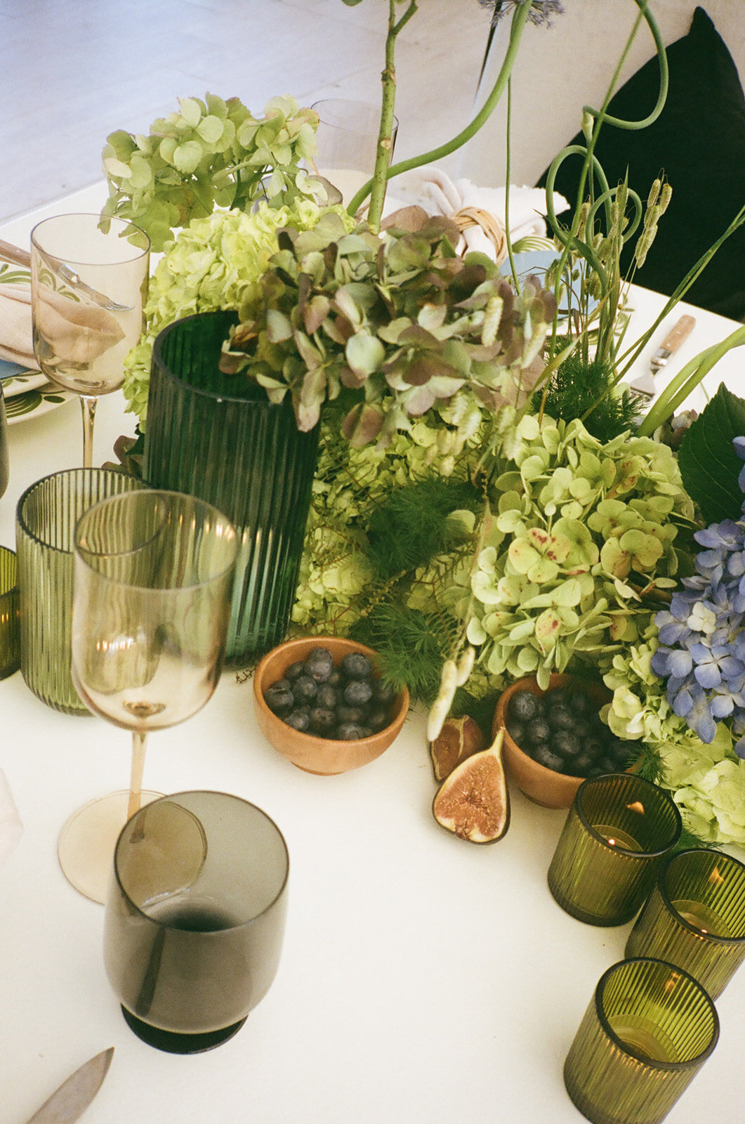 coastal-chic-wedding-flowers-at-willow-hill-ct