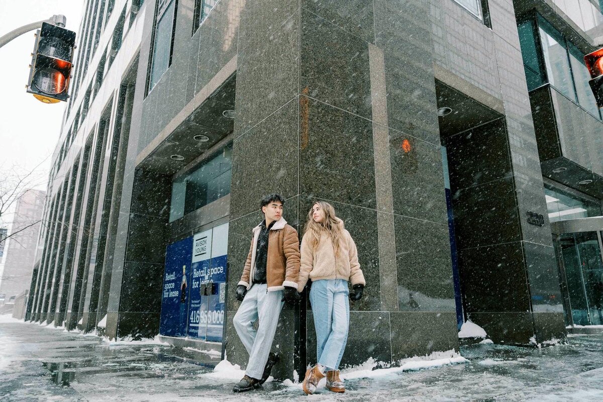 E10-Winter-snowy-engagement-photoshoot-in-Toronto-Zhan-and-Tina-2025-02-16-2500px-1069