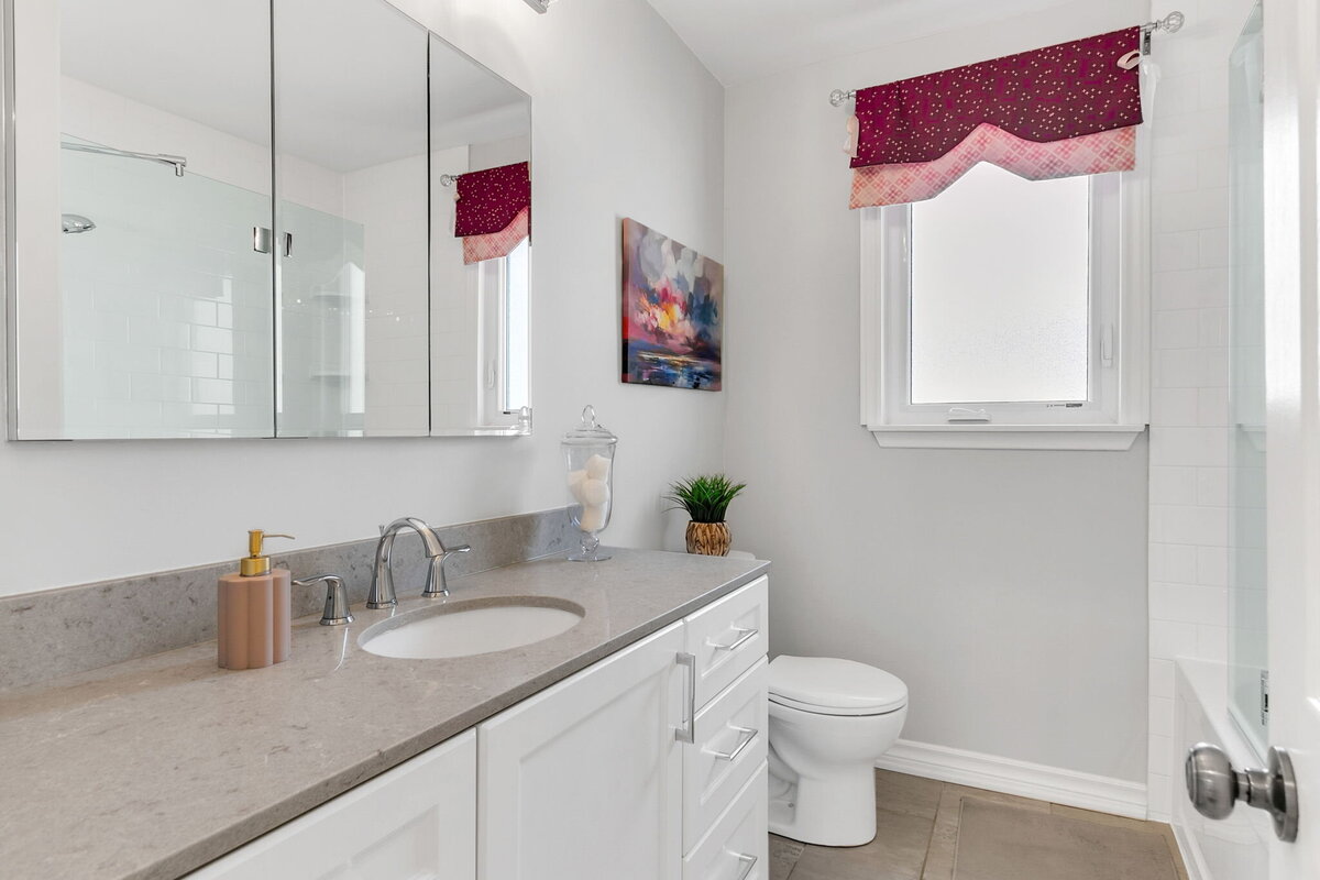 29-web-or-mls-44_001_Bathroom