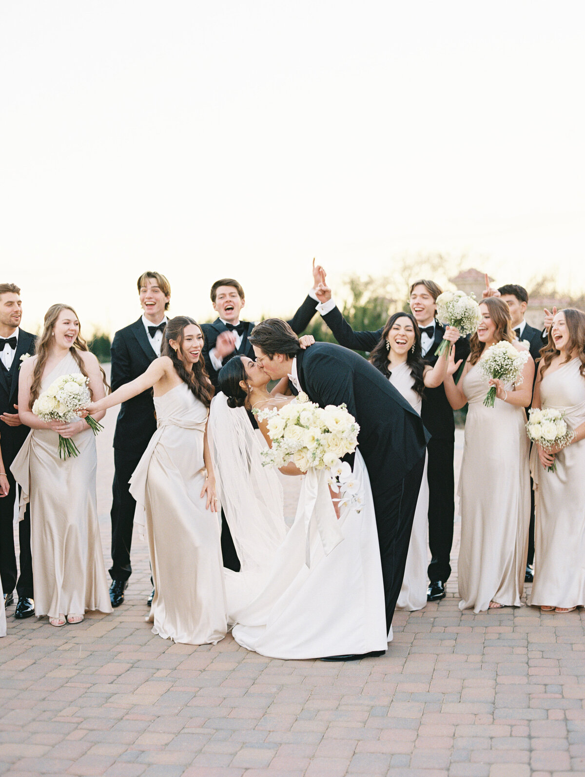 wedding-party-photos-dvine-grace-vineyard-dallas-photographer-15