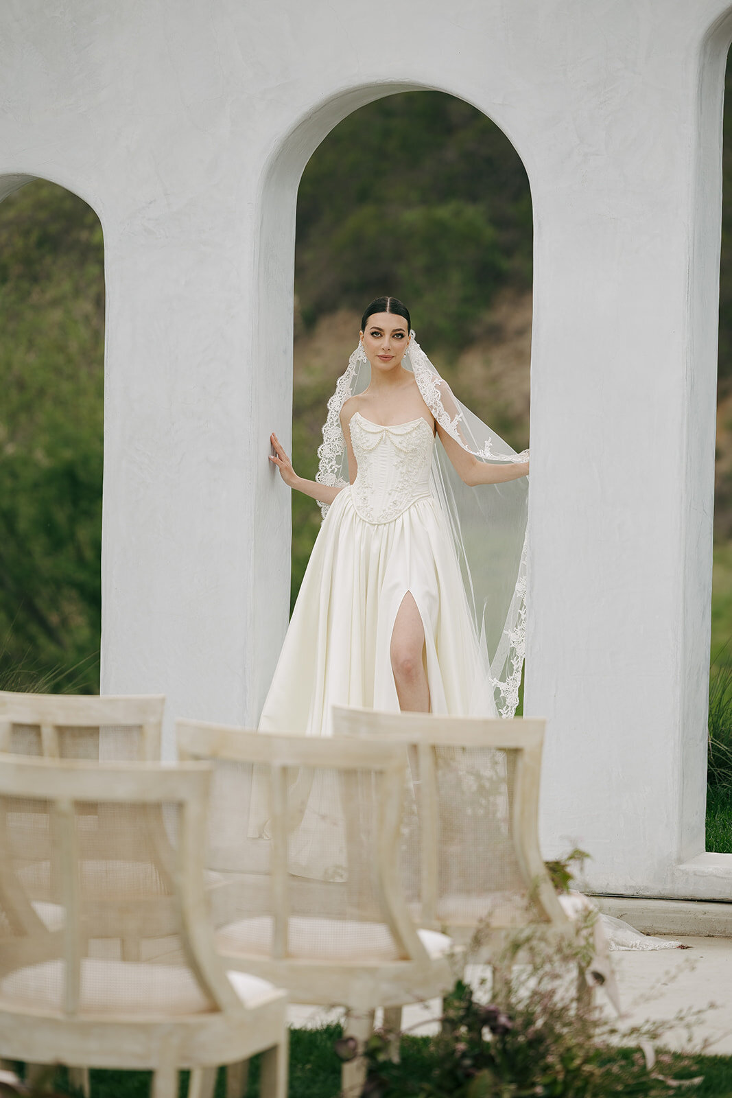 Jeune-Perche-Faye-Fern-Creative-Gaya-Photo-Wedding-Portraits-01