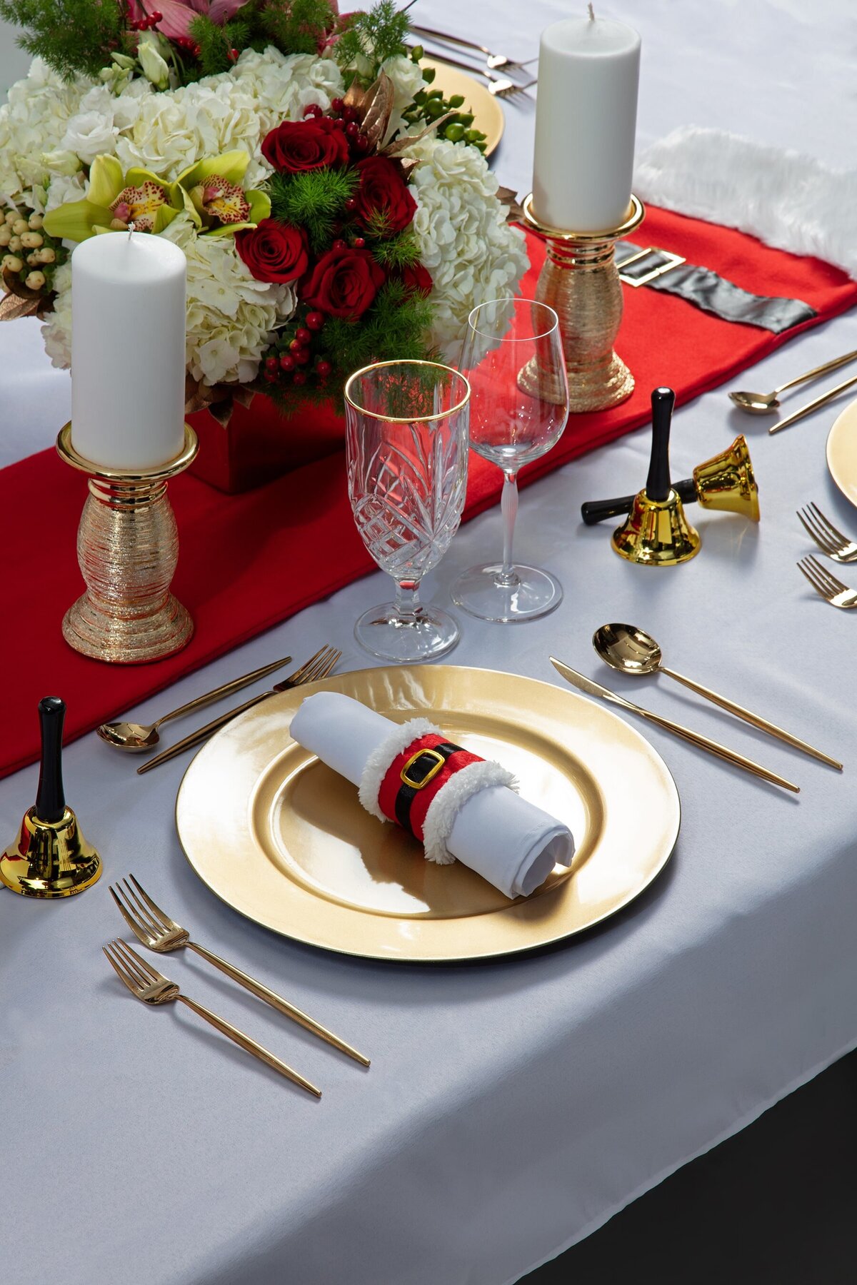 Angies-Tables-father-christmas-tablescape-kits-2