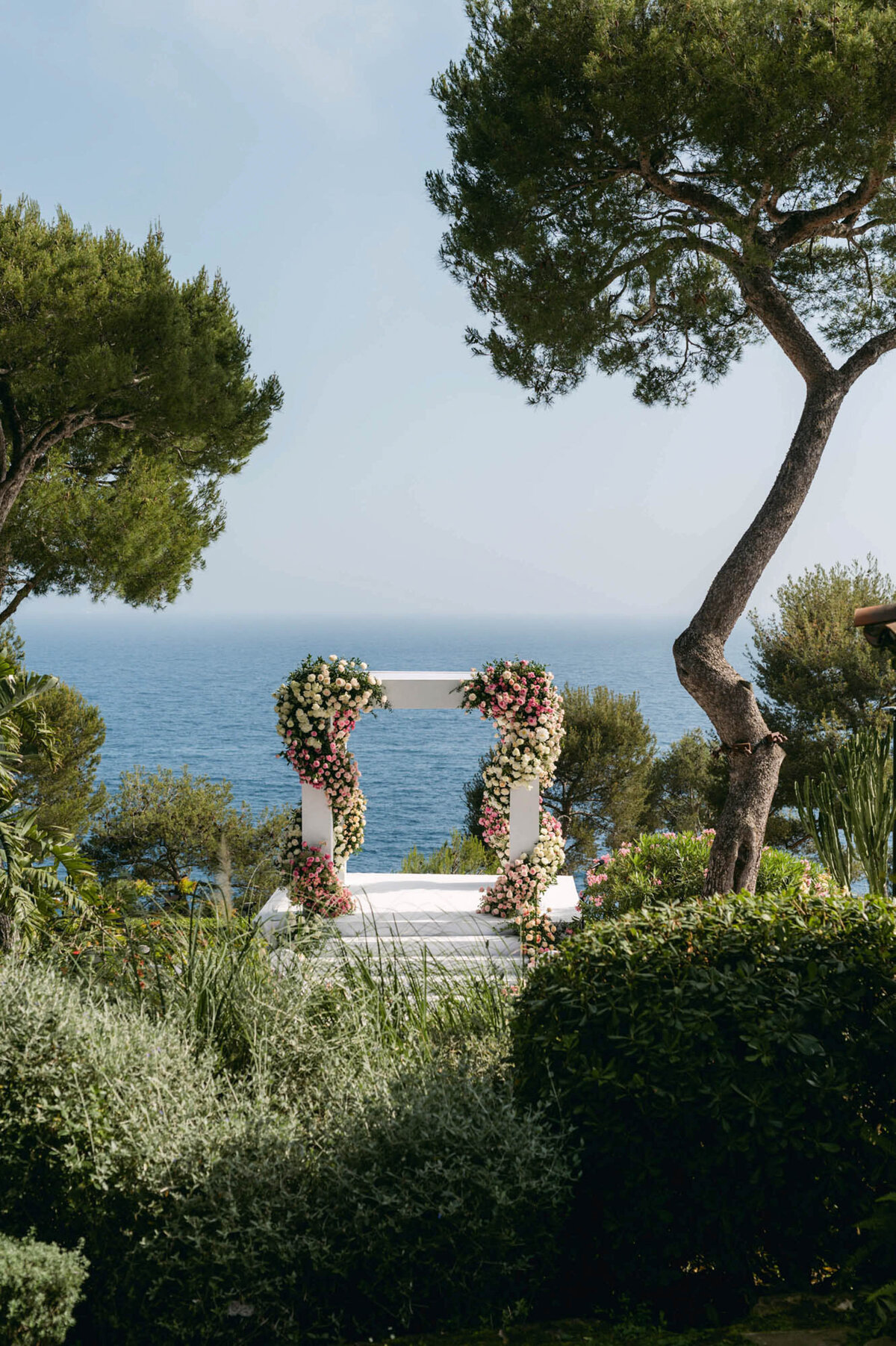 515-Grand-Hotel-du-Cap-Ferrat-Nice-France-Alana-Evin-Wedding-35