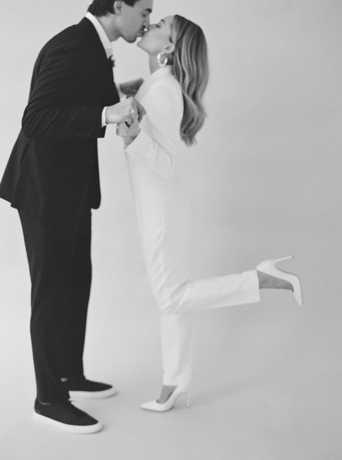 minimalist-chic-wedding-elopement46