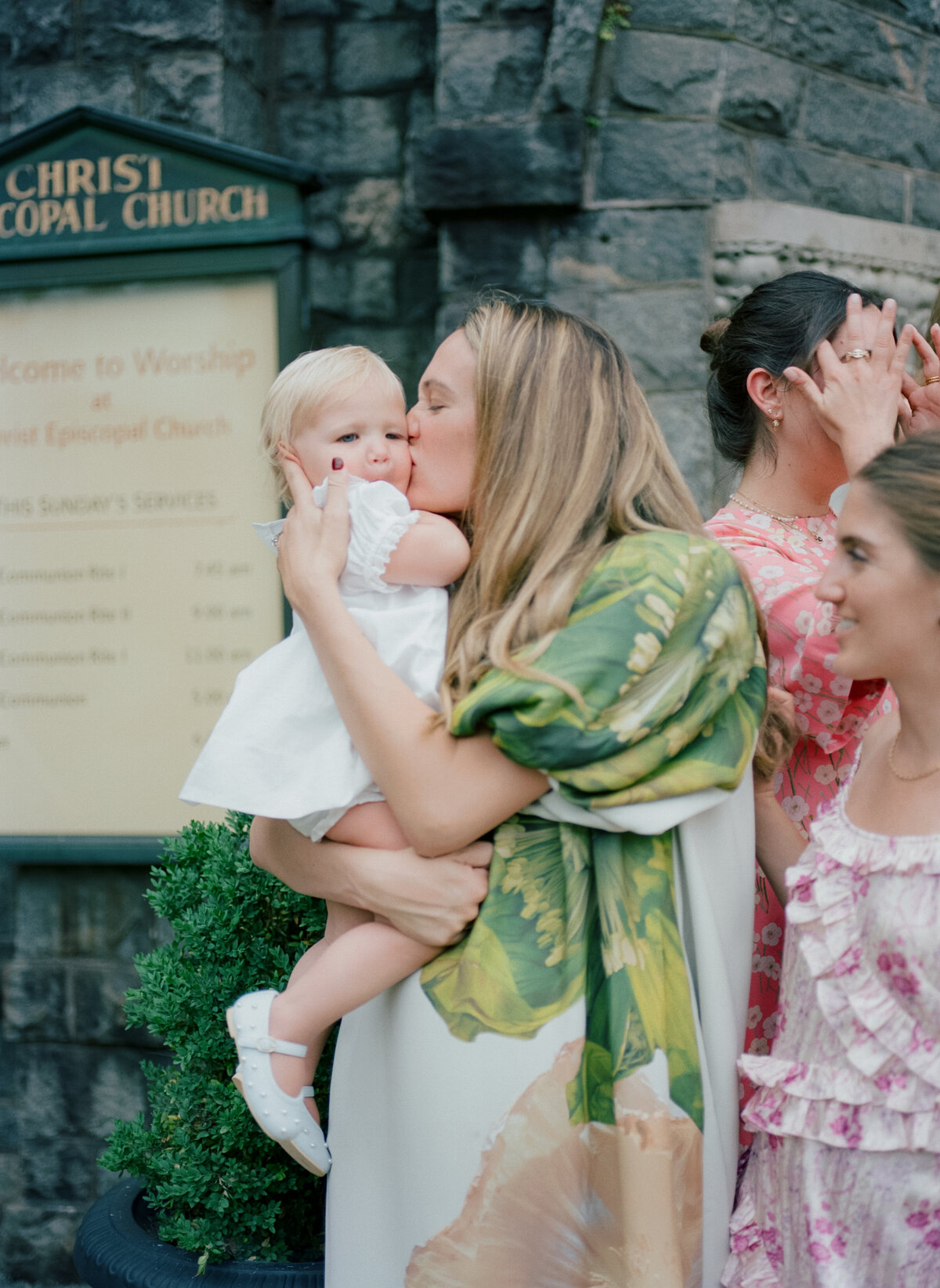 061425_Shelby_Brian_Group_Portraits-0055