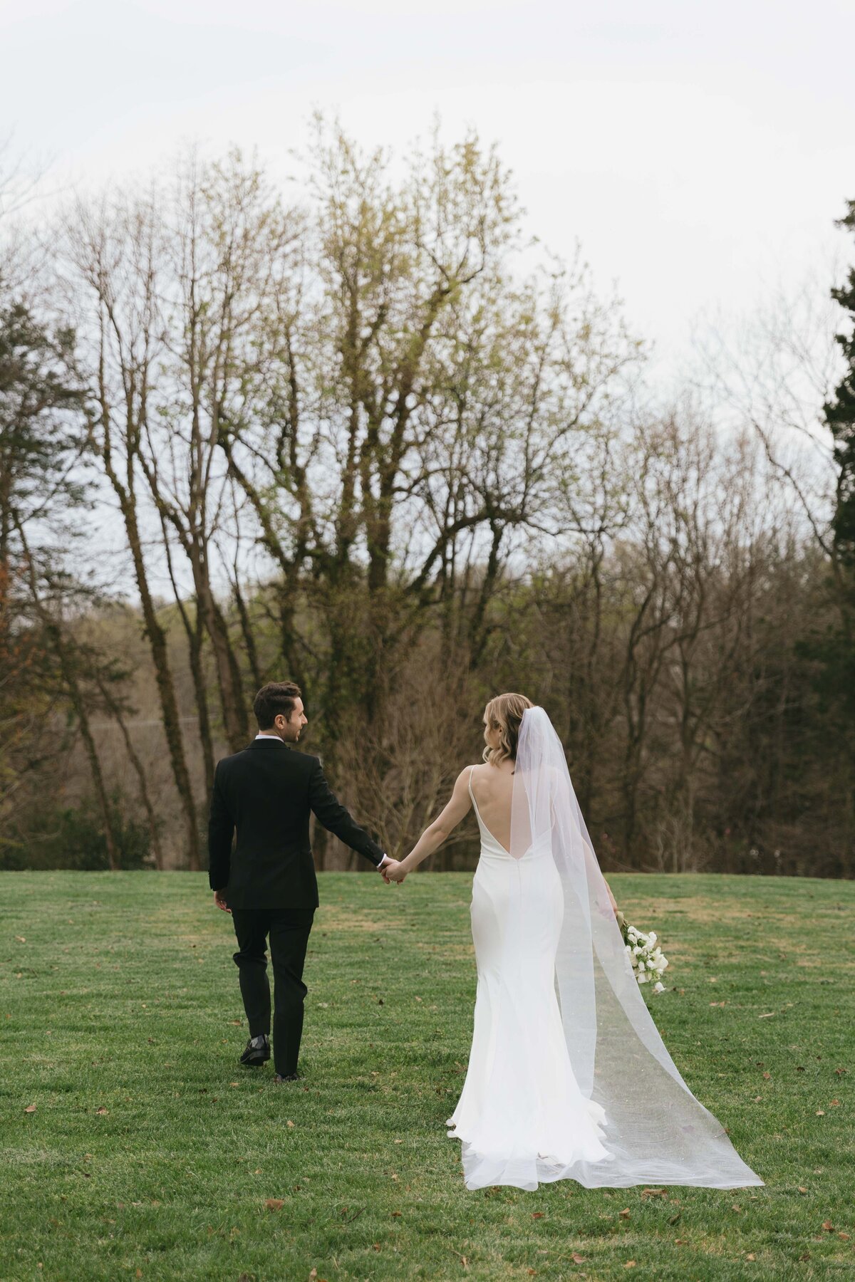 Chloe Parker Photography Heartfelt Wedding Photographer in Virginia — Wedding Photos 32